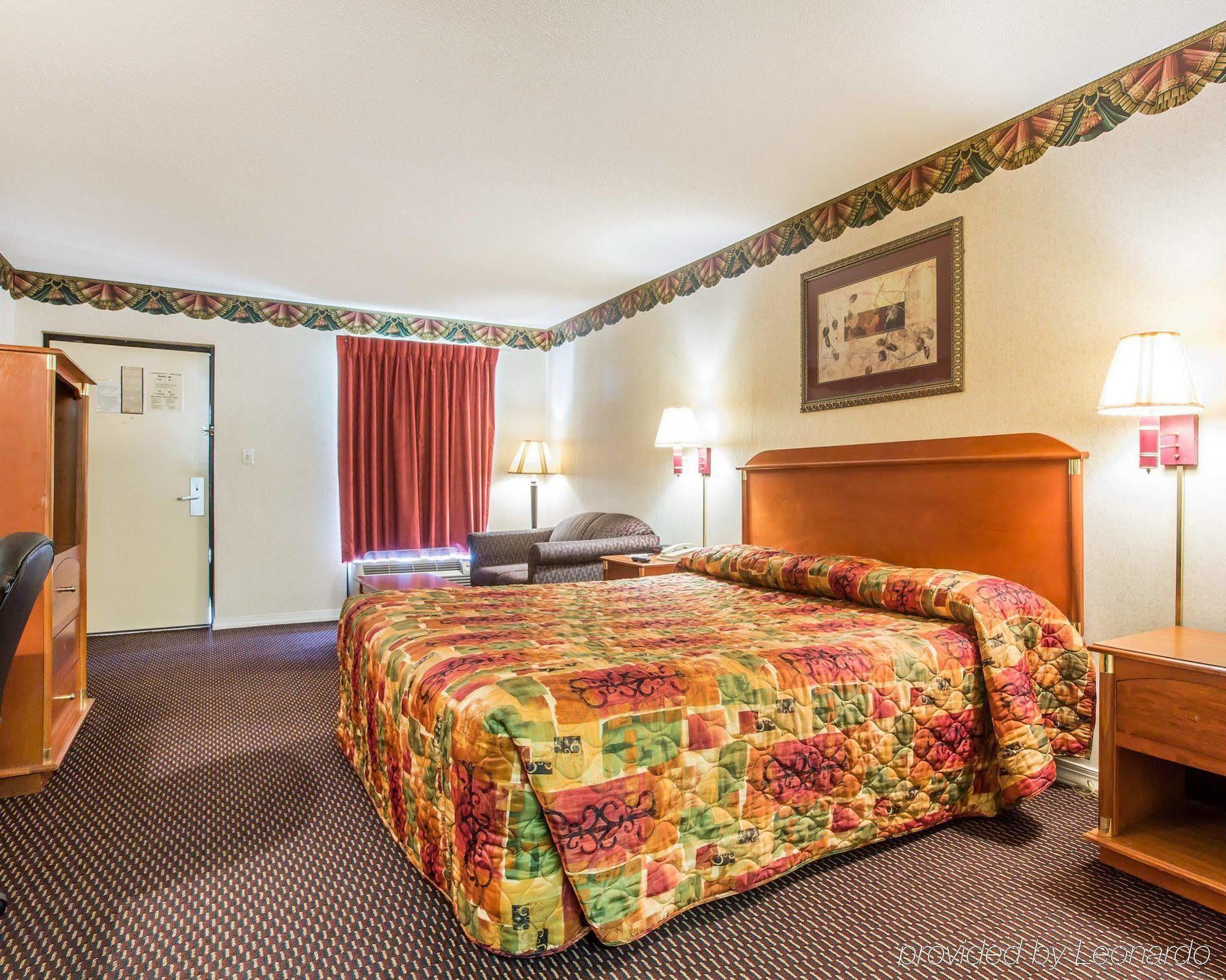 Rodeway Inn モンゴメリー エクステリア 写真